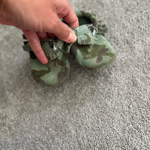 Freshly Picked Camo Leather Mocs size 2 - Picture 6 of 6